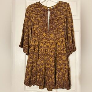 Ecote Floral Mustard and Brown Women's Top